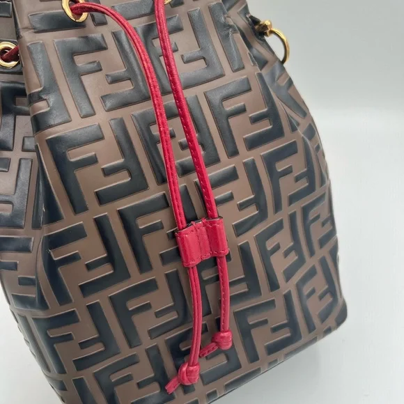 ❗️SOLD❗️Fendi FF Zucca pattern bucket bag 😍❤️ - Picture 5 of 12